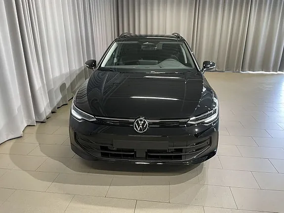 Volkswagen Golf 2026 photo 2