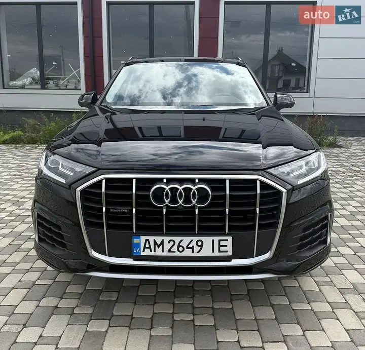 Audi Q7 2022 photo 2