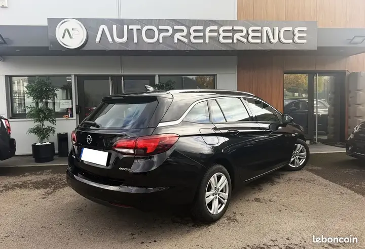 Opel Astra 2017 photo 2