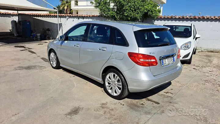 Mercedes-Benz B-Class 2013 photo 4
