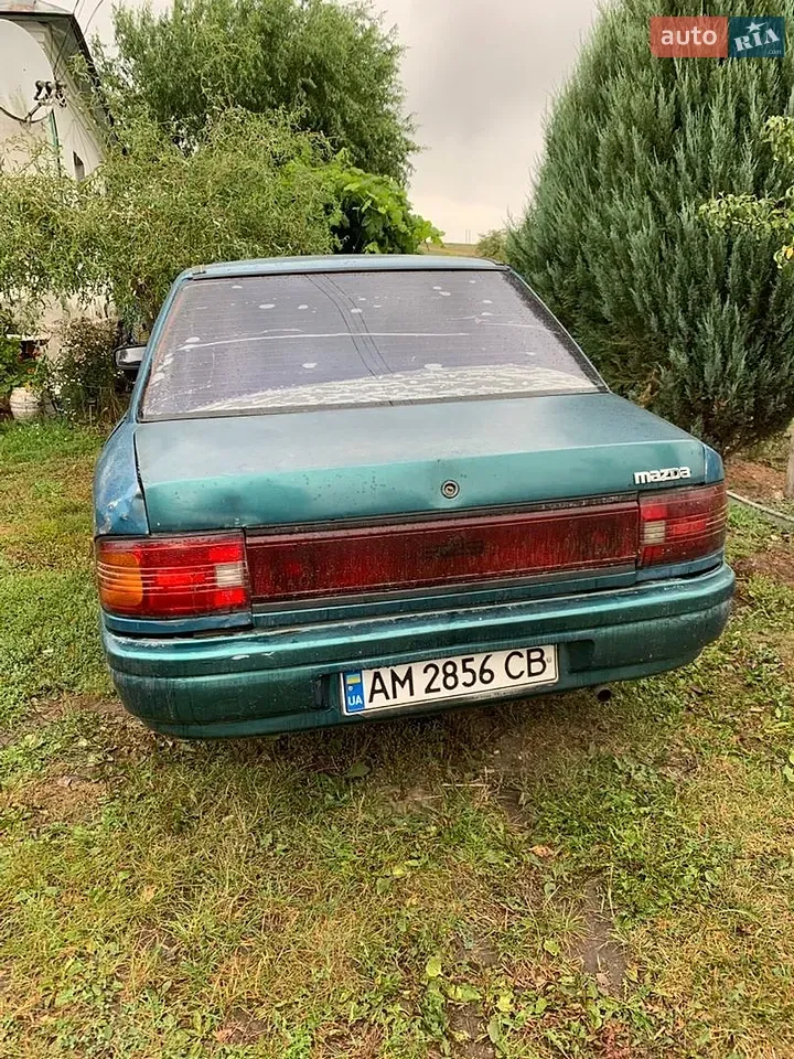 Mazda 323 1992 photo 3
