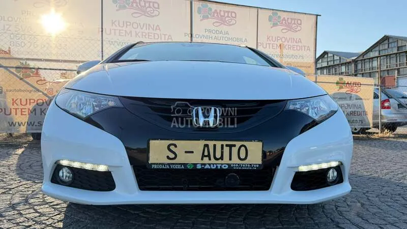 Honda Civic 2015 photo 2