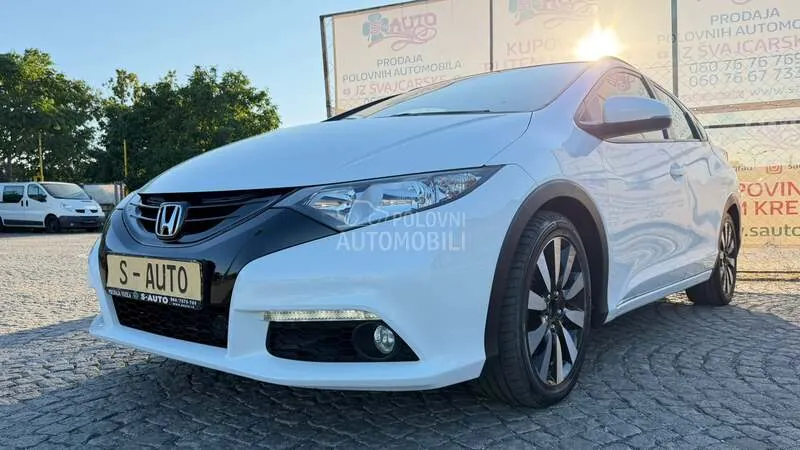 Honda Civic 2015 photo 4