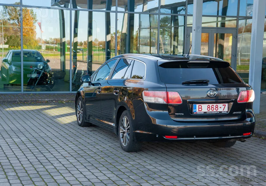 Toyota Avensis 2009 photo 4