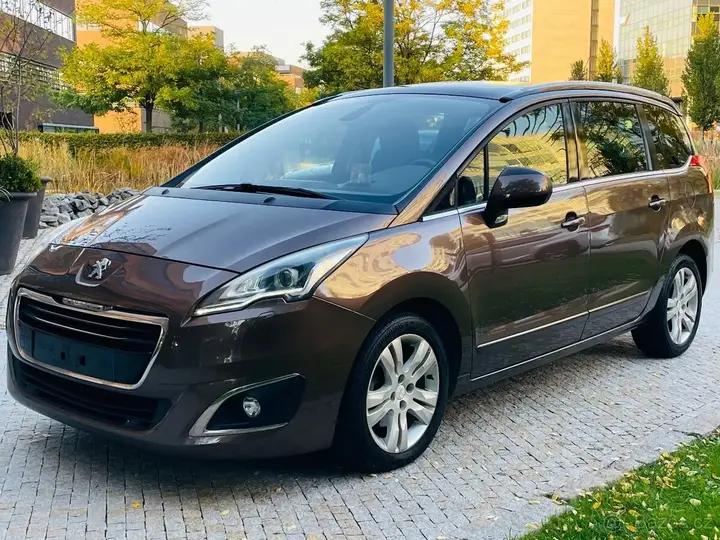 Peugeot 5008 2014 photo 2