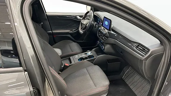 Ford Focus 2022 photo 3