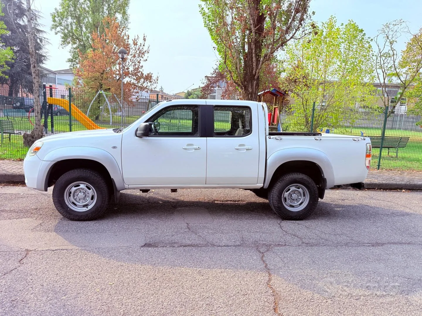 Mazda Bt-50 2009 photo 2