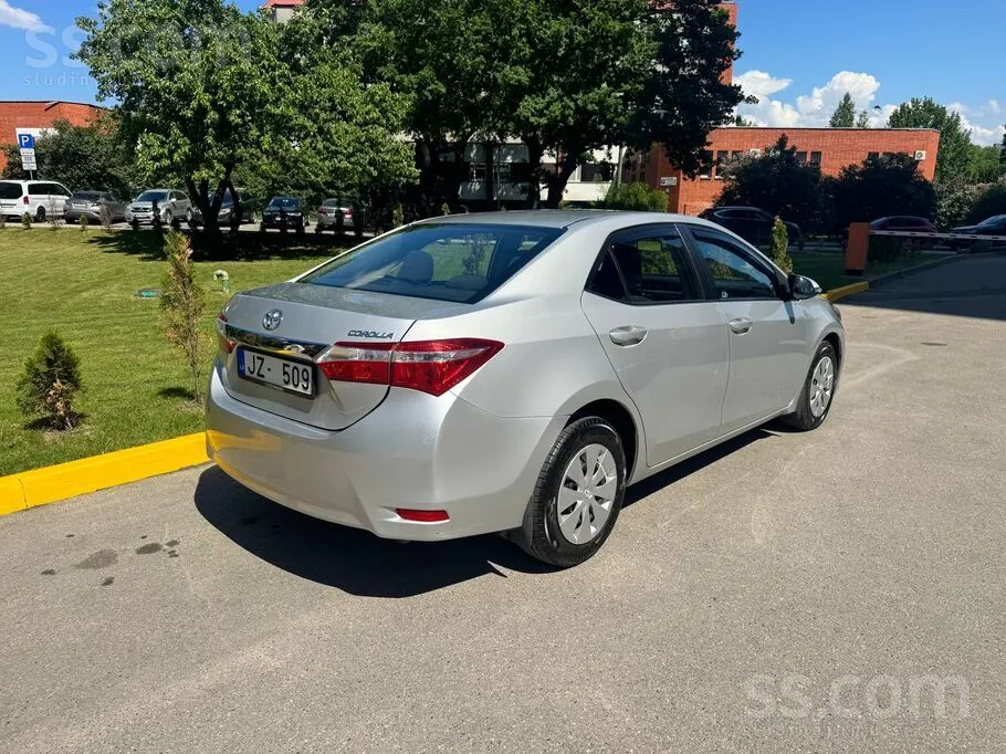 Toyota Corolla 2015 photo 2