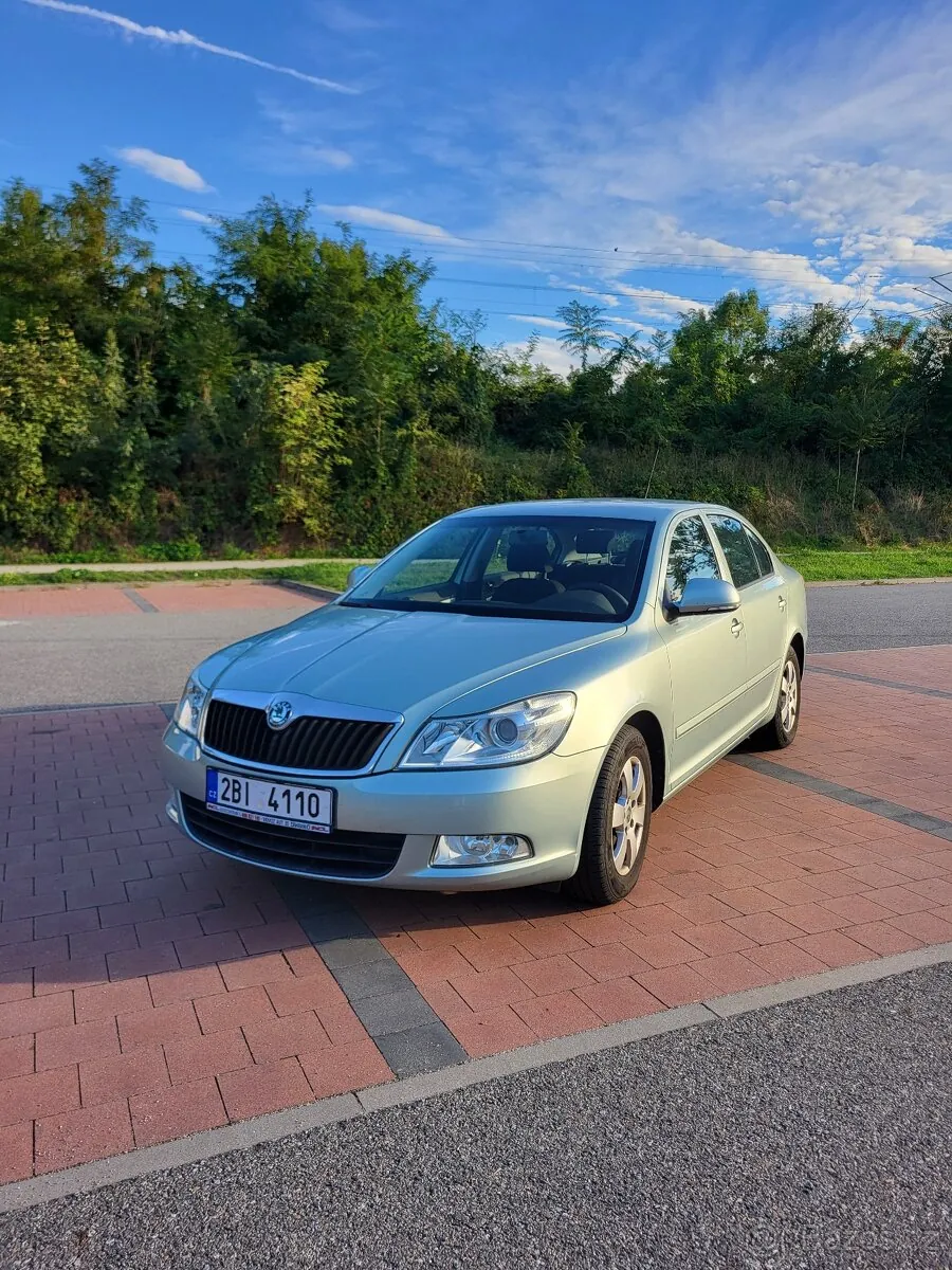 Skoda Octavia 2009 photo 2
