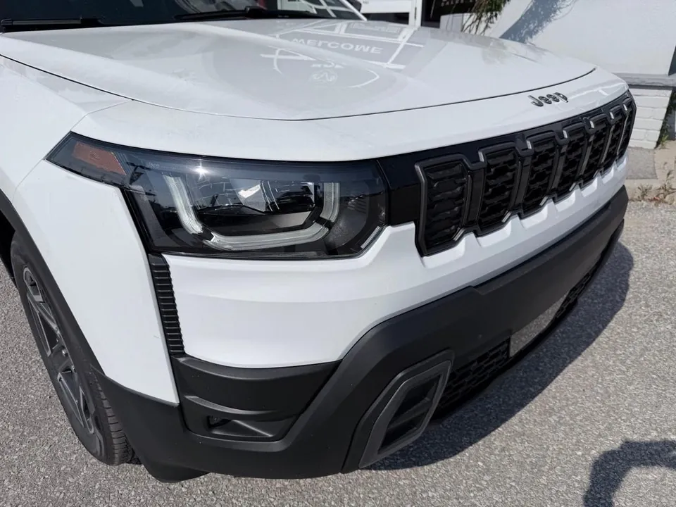 Jeep Cherokee 2026 photo 4