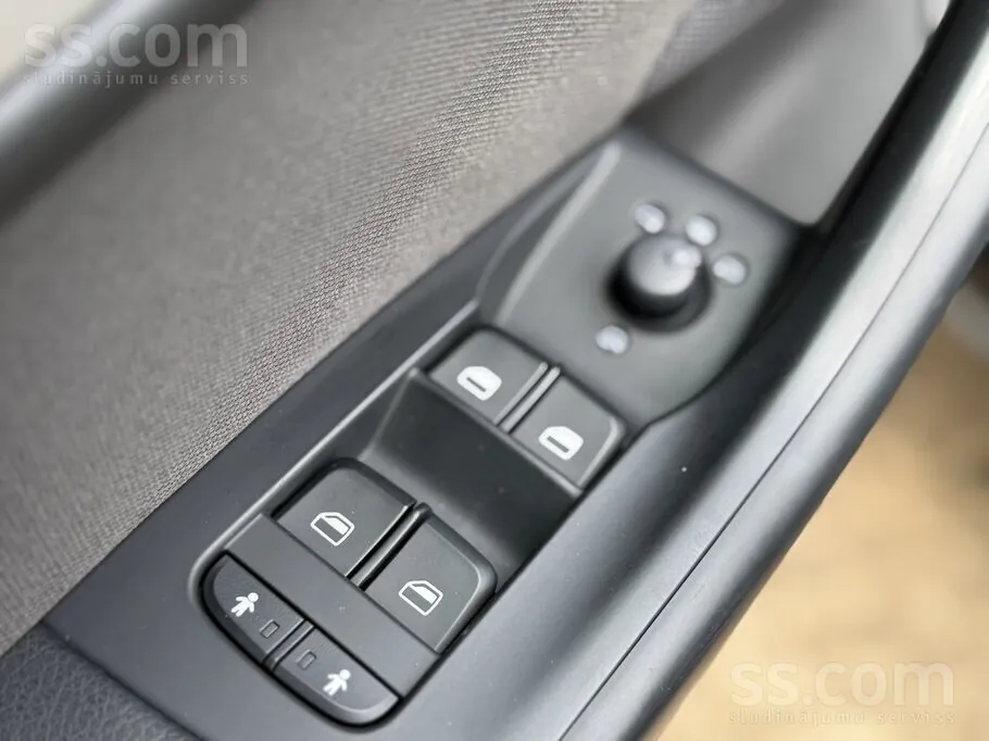 Audi Q3 2018 photo 5