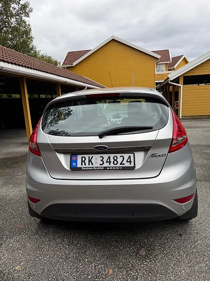 Ford Fiesta 2011 photo 4