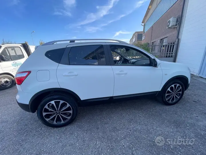 Nissan Qashqai 2013 photo 4
