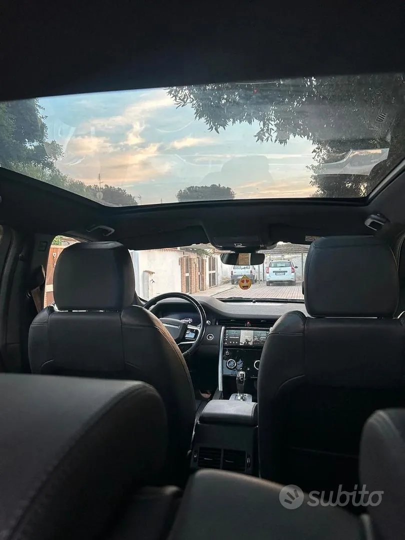 Land Rover Discovery Sport 2021 photo 5