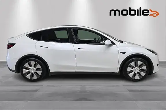 Tesla Model Y 2024 photo 2