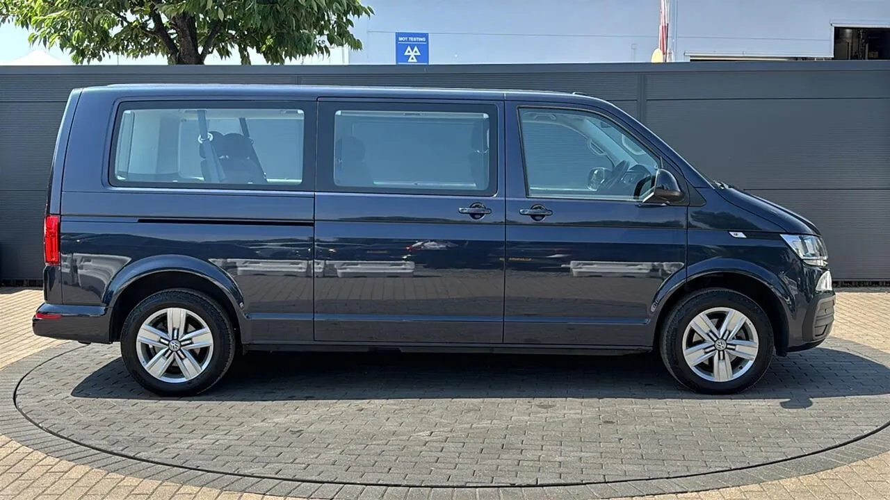 Volkswagen Transporter Shuttle 2024 photo 3
