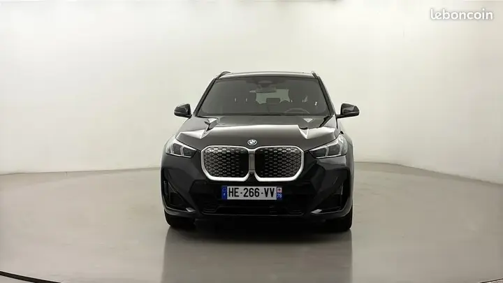 BMW Ix1 2025 photo 3