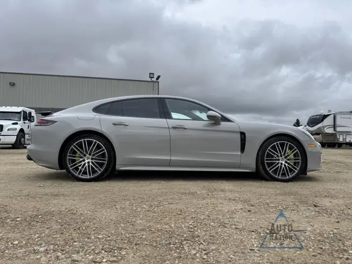 Porsche Panamera 2018 photo 5