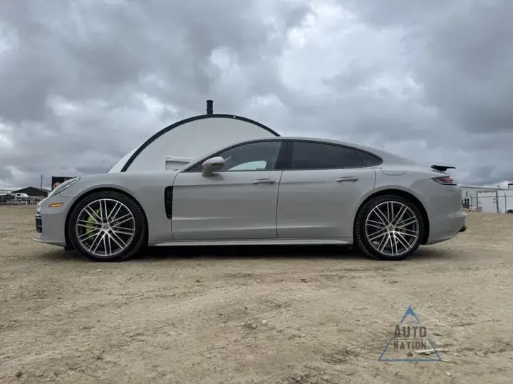 Porsche Panamera 2018 photo 2