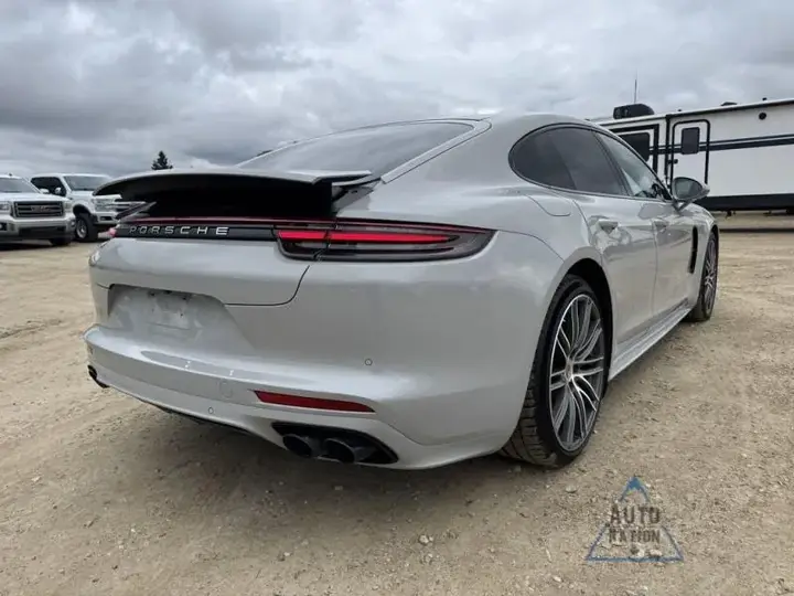 Porsche Panamera 2018 photo 3