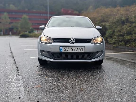 Volkswagen Polo 2014 photo 2