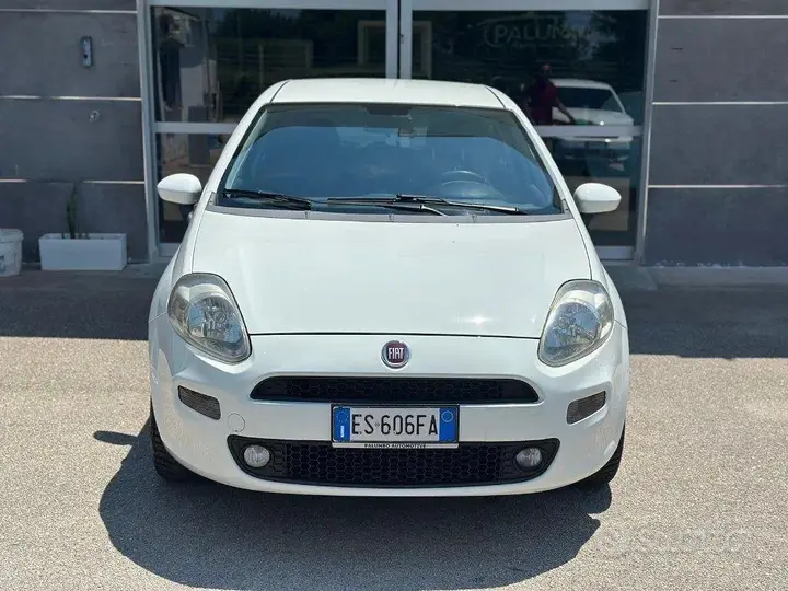 Fiat Punto 2016 photo 2