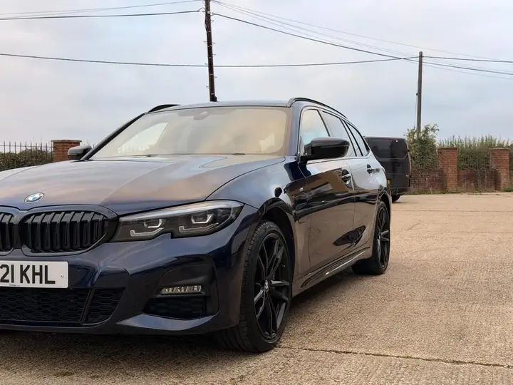 BMW 3 Series 2021 photo 2
