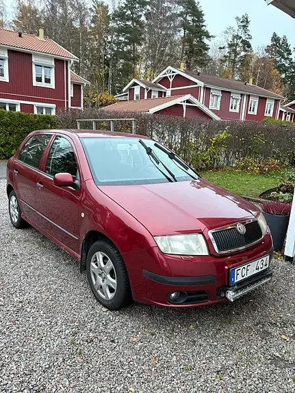 Skoda Fabia 2007 photo 2