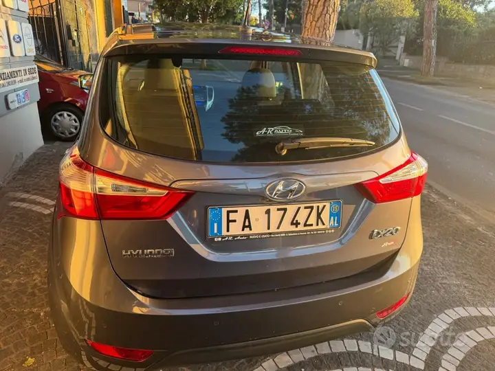 Hyundai Ix20 2015 photo 5