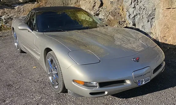 Chevrolet Corvette 1998 photo 3