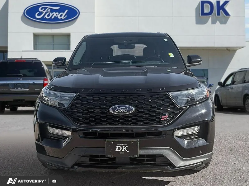 Ford Explorer 2022 photo 2