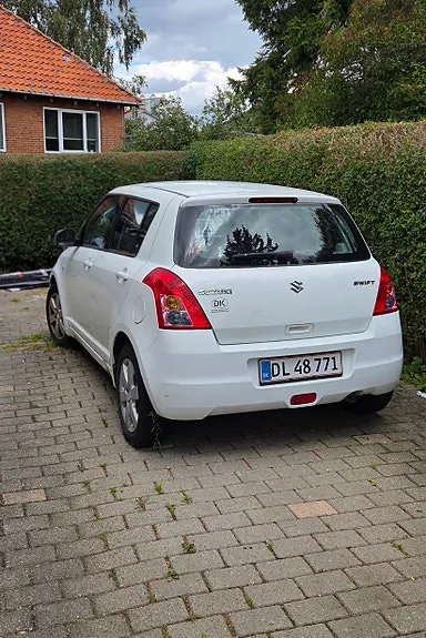 Suzuki Swift 2008 photo 2