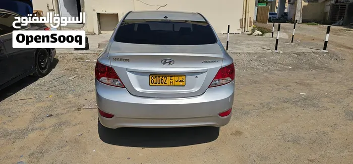 Hyundai Accent 2011 photo 2
