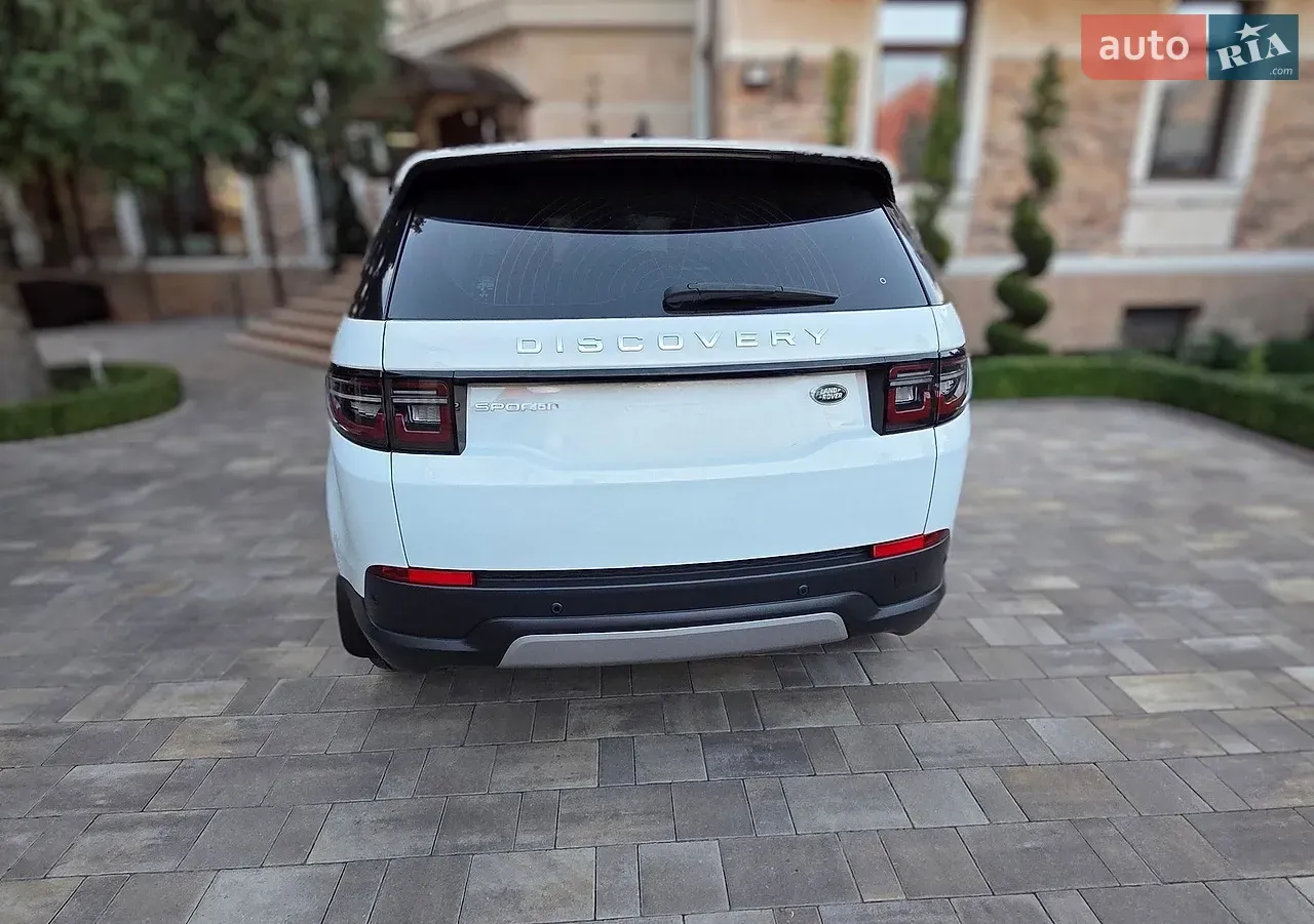 Land Rover Discovery Sport 2021 photo 4
