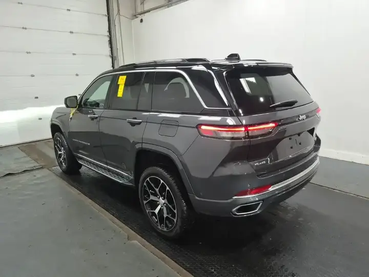 Jeep Grand Cherokee 2025 photo 5