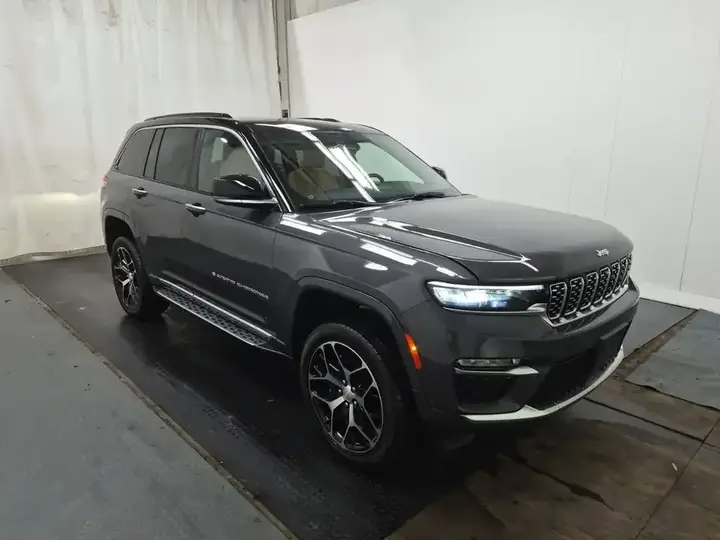 Jeep Grand Cherokee 2025 photo 3