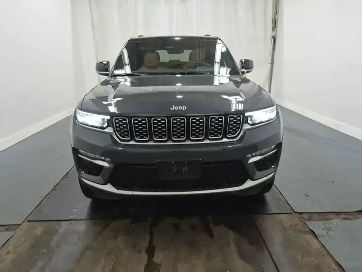 Jeep Grand Cherokee 2025 photo 2