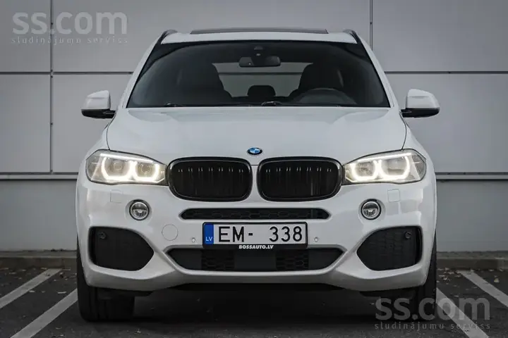 BMW X5 2015 photo 2
