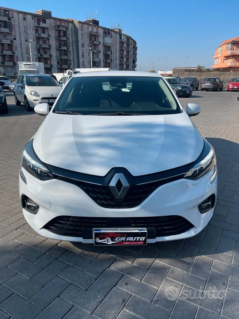Renault Clio 2022 photo 2