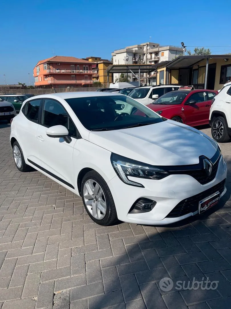 Renault Clio 2022 photo 3