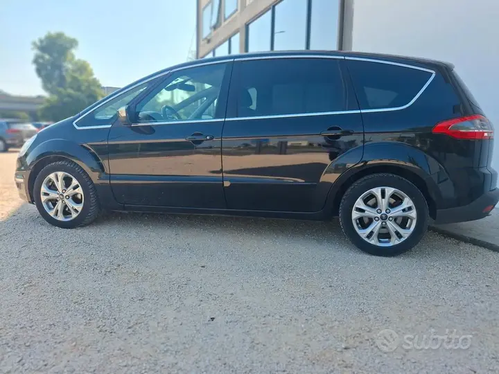 Ford S-Max 2012 photo 3