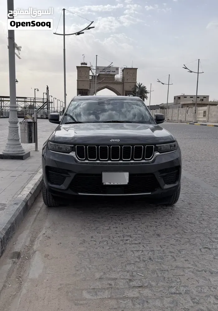Jeep Grand Cherokee 2023 photo 3