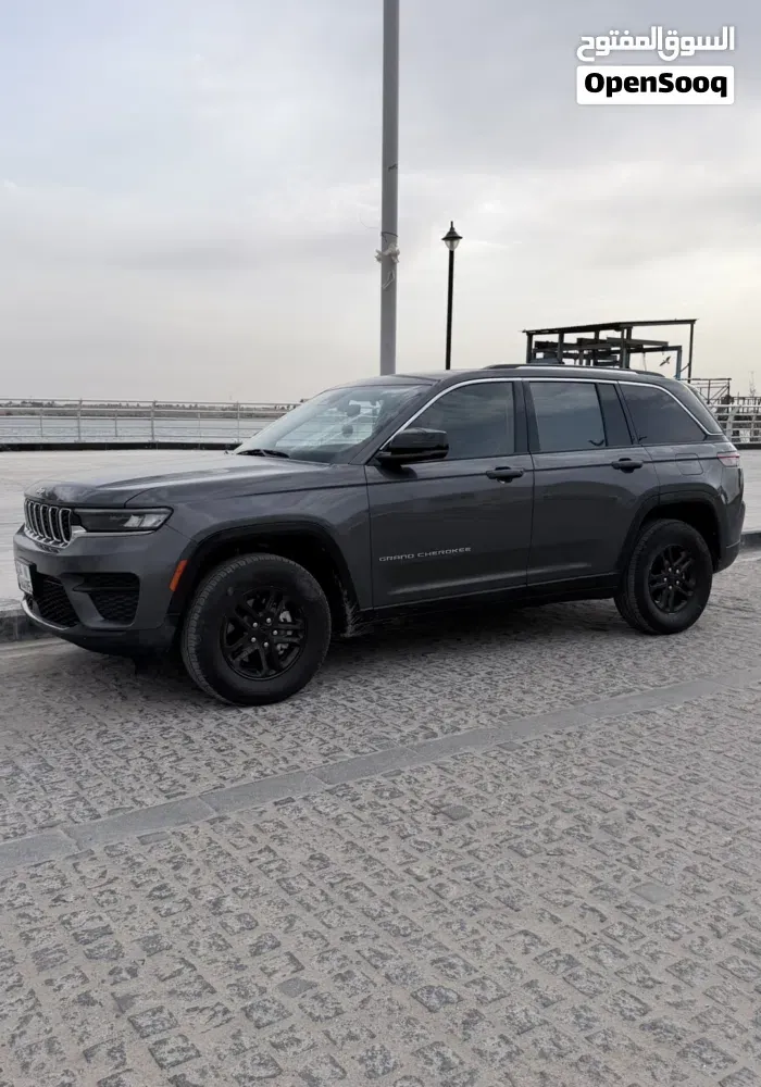 Jeep Grand Cherokee 2023 photo 2