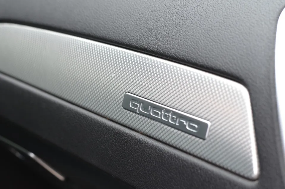 Audi A4 2015 photo 3