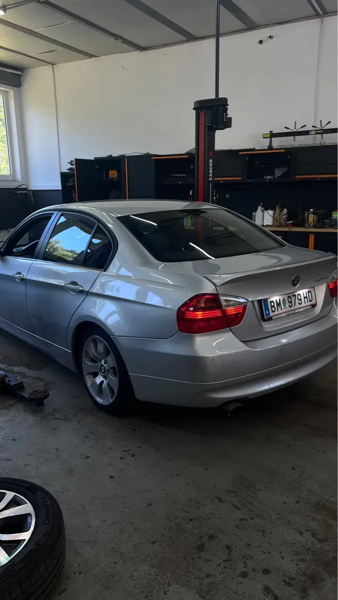 BMW 3 Series 2005 photo 3