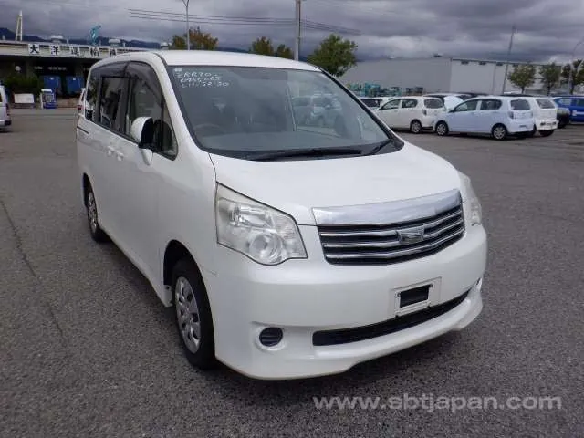 Toyota Noah X