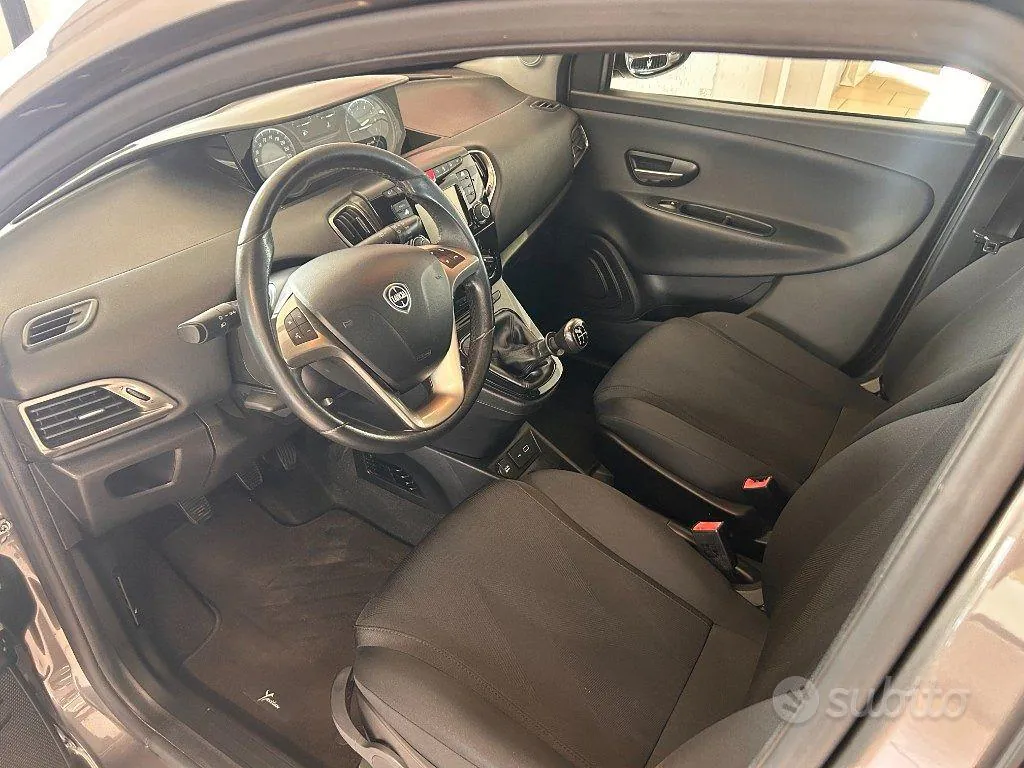 Lancia Ypsilon 2019 photo 5