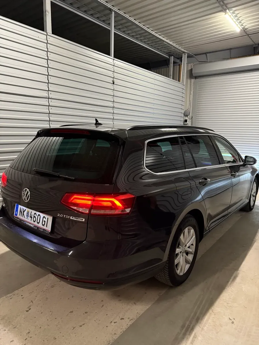 Volkswagen Passat 2016 photo 2