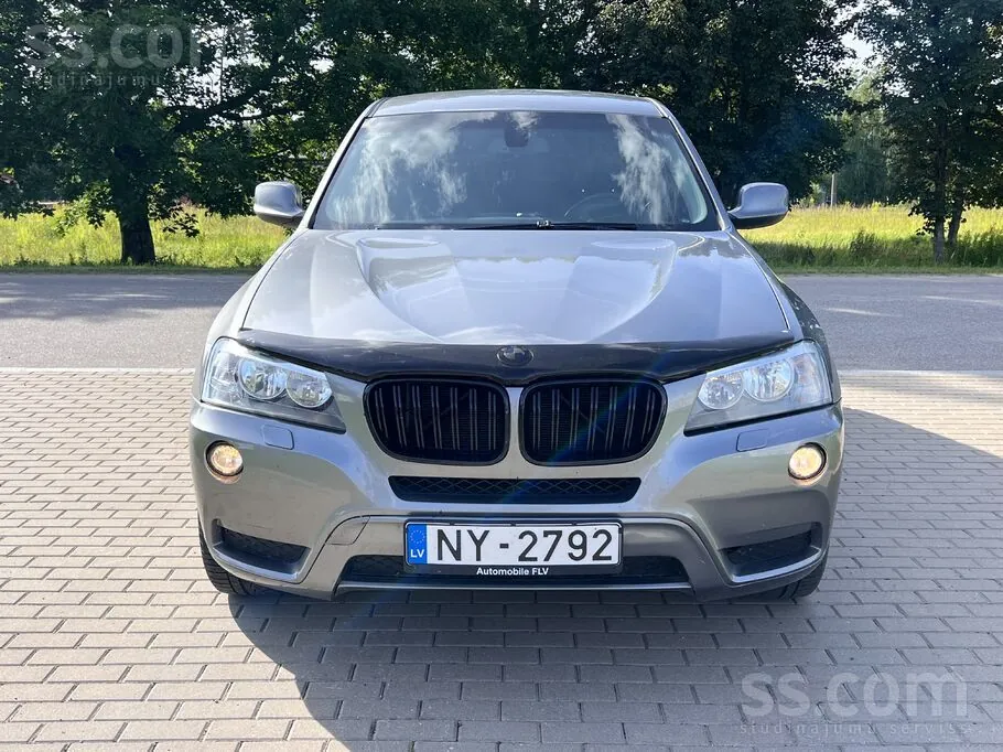 BMW X3 2012 photo 2