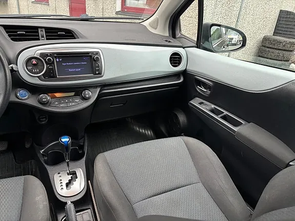 Toyota Yaris 2014 photo 4